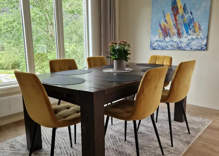 Lägenhet Hillfront 60